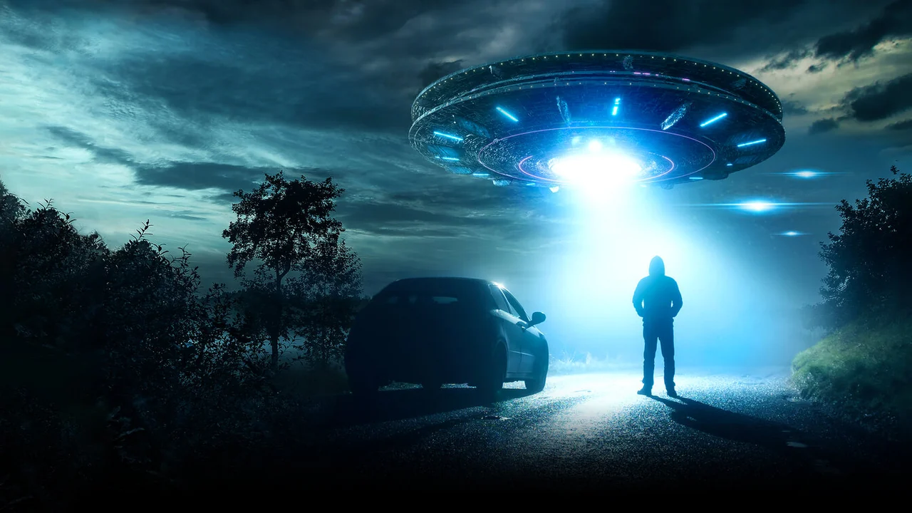 Фильм Теории заговора: НЛО (2020)